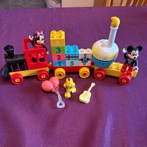 LEGO® DUPLO® Disney Mickey & Minnie Birthday Train – 21 Pieces